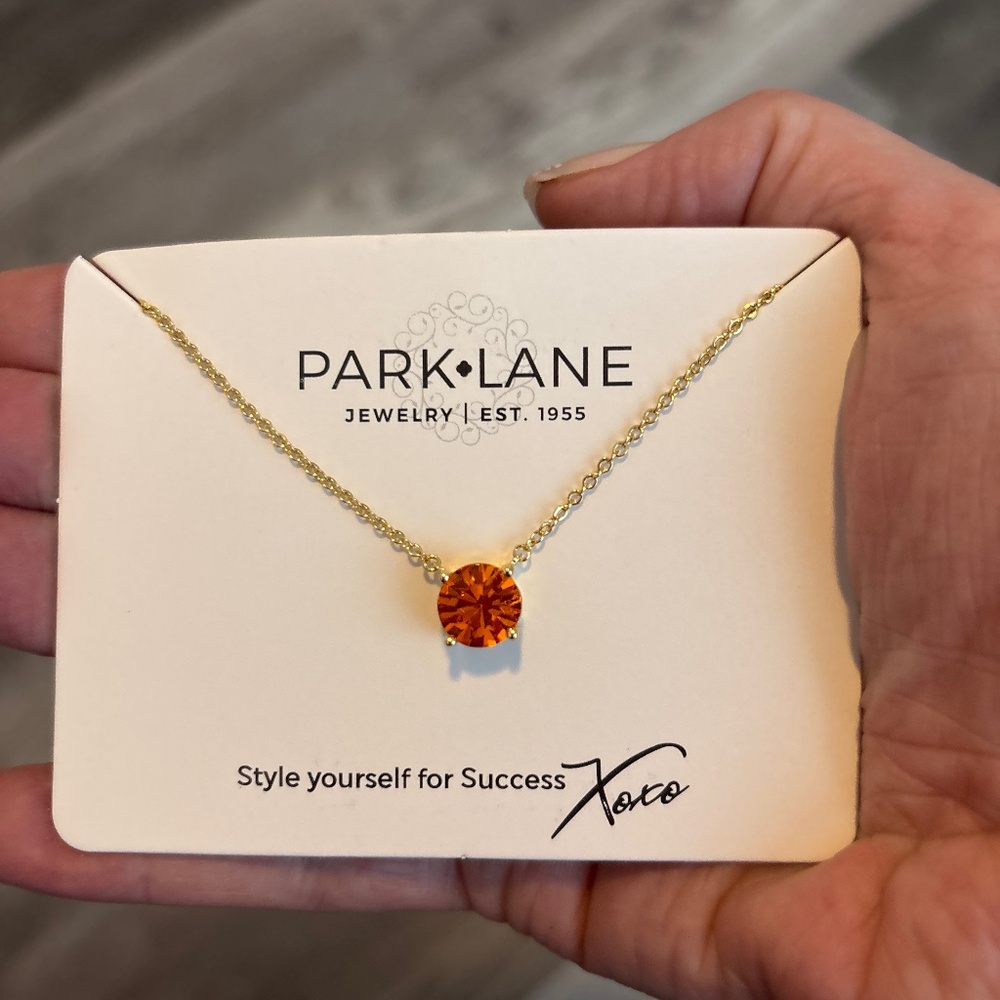 Orange impression necklace